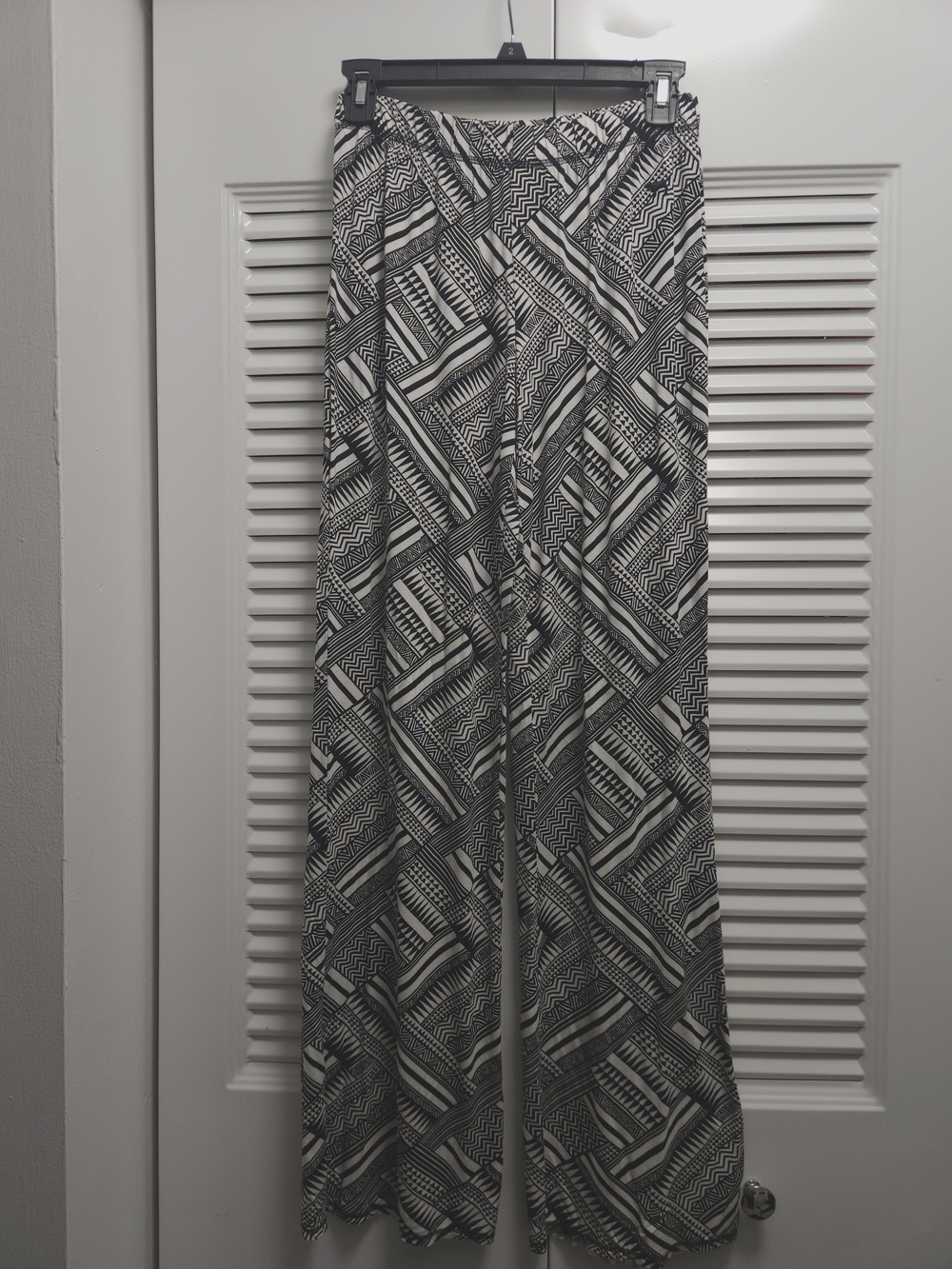 VS PINK Black & White Tribal Aztec Palazzo Beach Lounge Pants Size XS